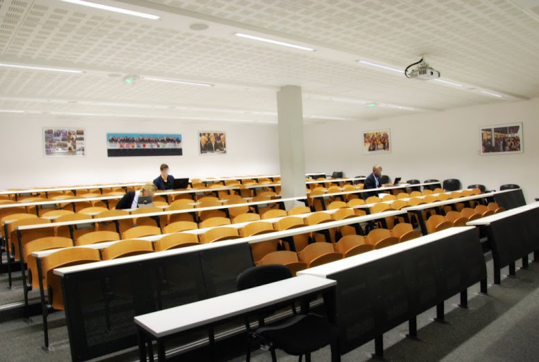 Une journée autour du référencement à Bordeaux inseec amphitheatre