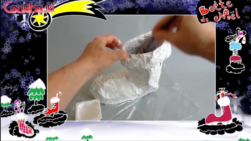 Botte de Noël en papier mâché, une belle décoration pour Noël, la peinture blanche