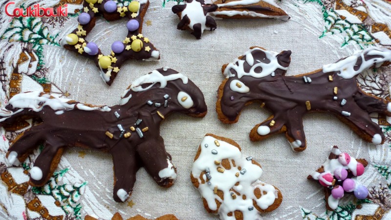 Pâtisseries de Noël, un pain d'épices aux smarties. gateaux noel, les chevaux
