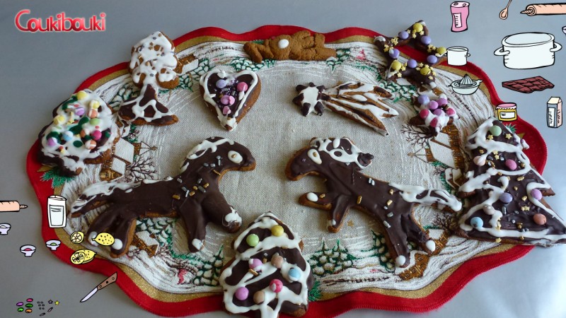 Pâtisseries de Noël, un pain d'épices aux smarties. gateaux noel.