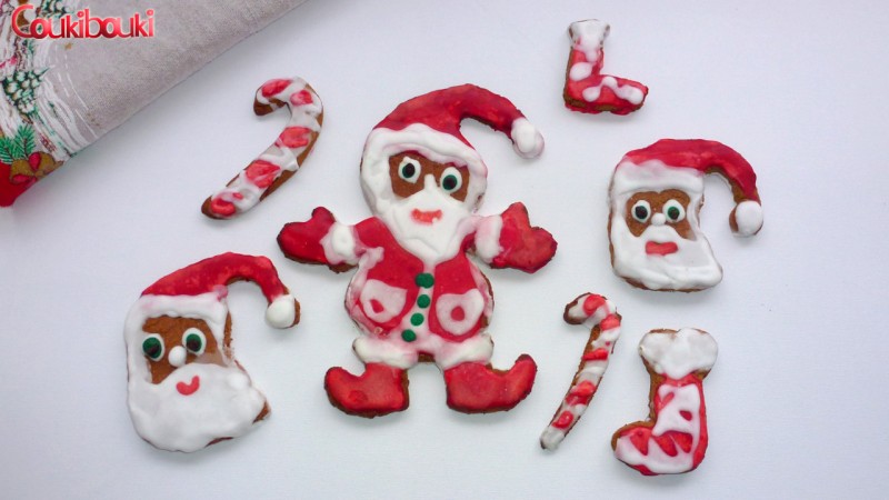Pâtisseries de Noël, un pain d'épices aux smarties. gateaux noel pere noel