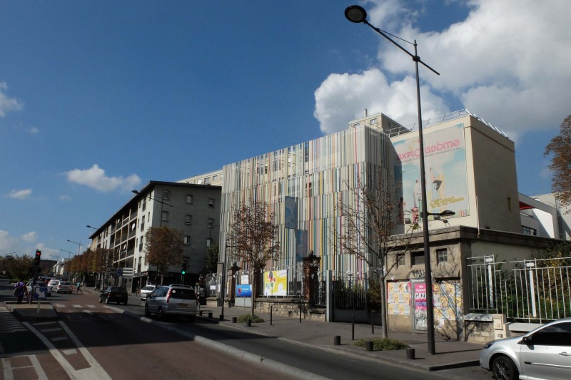 Les vacances de printemps à l'Exploradôme  batiment exterieur  ateliers pour les enfants 