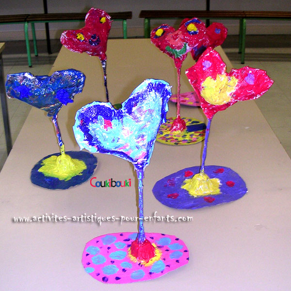 Un cadeau pour la fête des Mères. Le coeur en papier mâché.