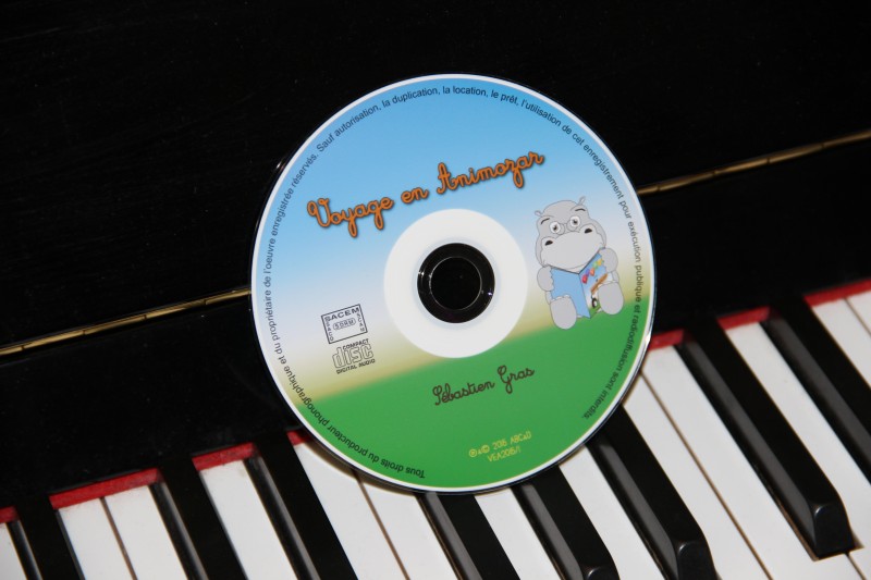 Un jeux-concours, un livre cd pour les enfants.