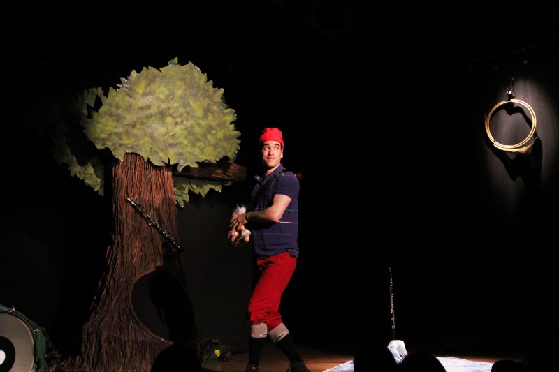Spectacle enfant Pierre et le loup dans la forêt
