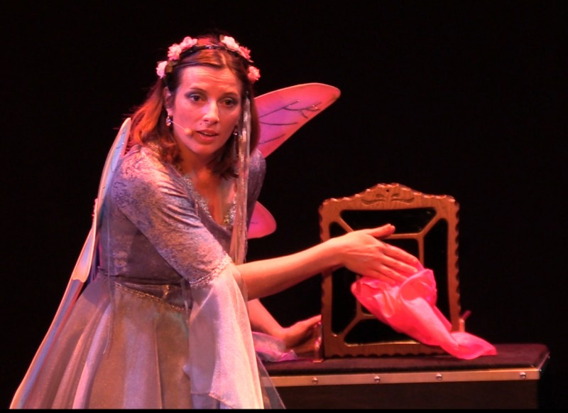 Le miroir magique, spectacle jeune public au festival d'Avignon, La Fée Liloo et la Coccinelle
