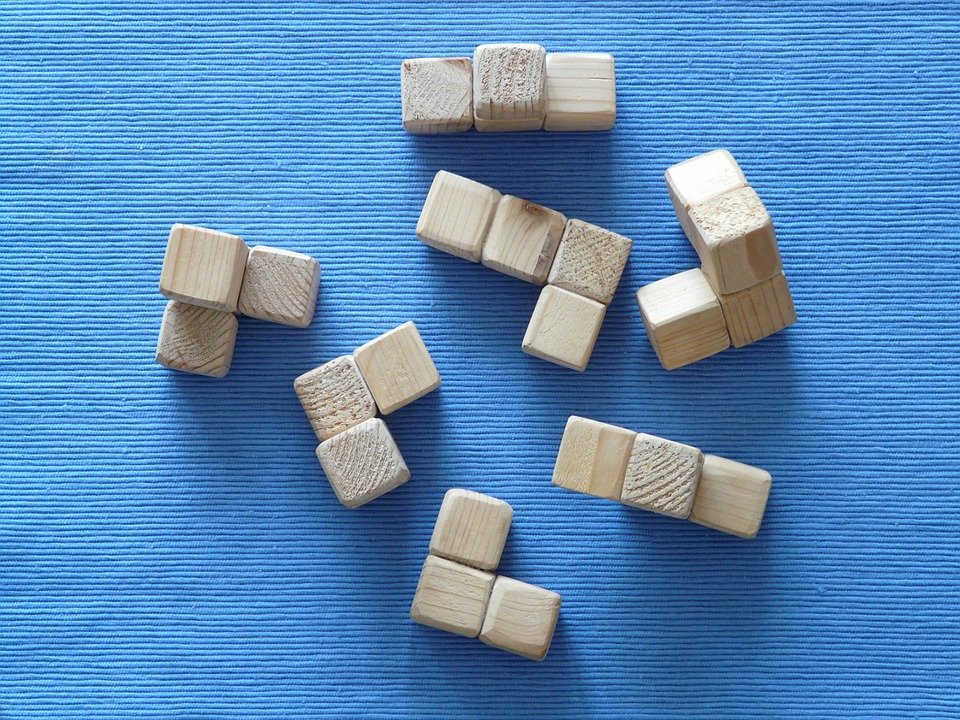 Nouveau jeu de construction pour les petits créatifs puzzle