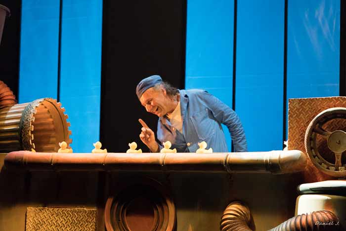Spectacle de théâtre pour enfants 1 minute papillon photo daniel jacob light