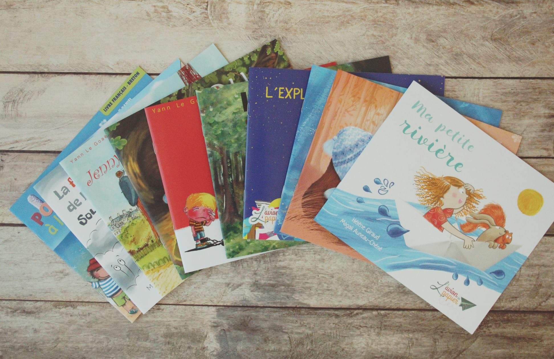 Les livres pour les enfants - Edition avion de papier