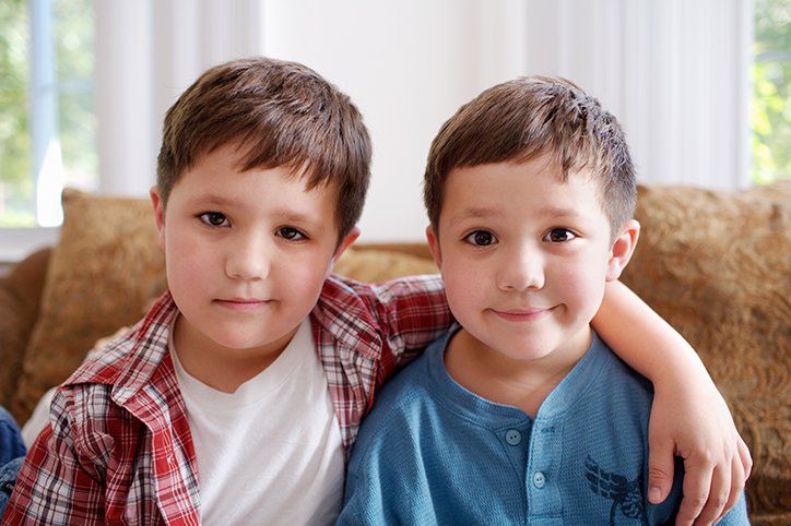 RECHERCHE JUMEAUX GARCONS