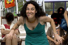 Des spectacles gratuits &agrave; Paris. Des contes pour les enfants. Anne-Sophie P&eacute;ron nous entra&icirc;ne dans son imaginaire &agrave; Paris Plage.
