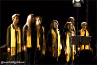 Une sortie pour les enfants et leurs parents à Paris. Une animation spectacle à la tour Montparnasse. Un concert gospel.