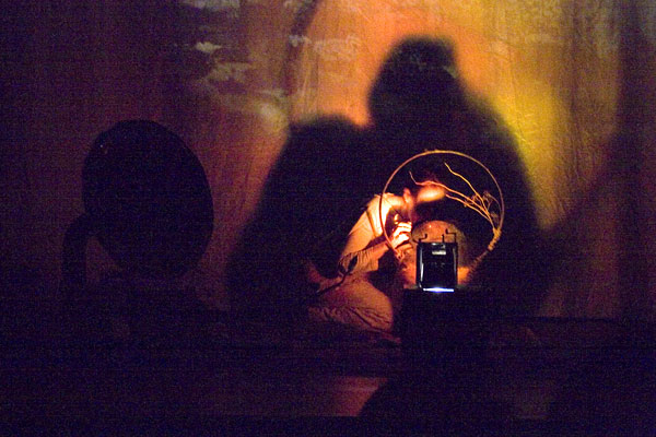 Th&eacute;atre d'ombres marionnettes. Spectacles jeunes enfants. Chanson d&rsquo;automne Praxinoscope Th&eacute;&acirc;tre au festival Spectacles en recommand&eacute; organis&eacute;s par la Ligue de L'enseignement (FOL)