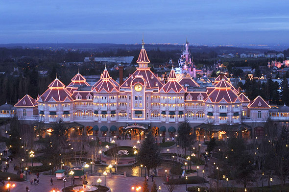 Photos Disneyland. Photos d'un htel Disney de nuit.