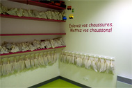 Paris, un espace pour les enfants, un grand espace de jeux et un  magasin de jouet pour les petits, Les enfants ont la possibilité de venir avec leurs propres chaussons.