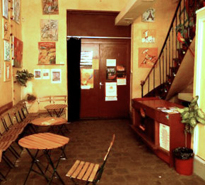 Le th&eacute;&acirc;tre pour enfants La Com&eacute;die de la Passerelle. l'affiche et la programmation des Spectacles jeune public de cette salle de spectacle.